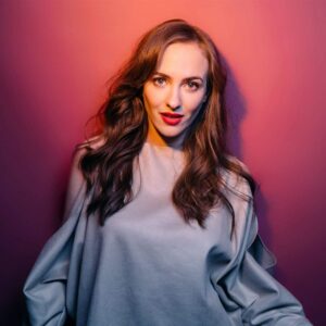 Elizaveta Maximová lektorka